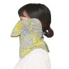 KPI×ヤケーヌ 日焼け防止専用UVカットマスク ヤケーヌフィットプリズム耳カバー付き（イエロー）を着用した女性の横顔